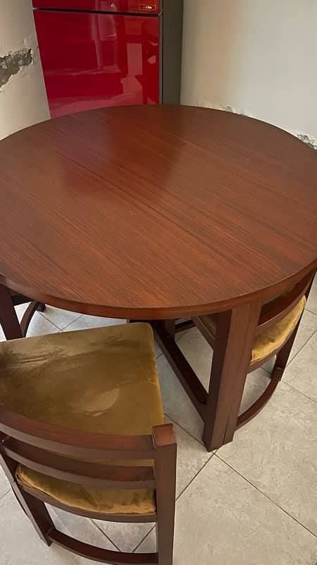 Round Dining Table 2