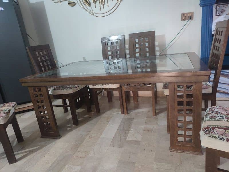 wooden dining table 0