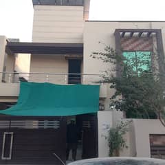 10 Marla House In Bahria Town Lahore For Sale