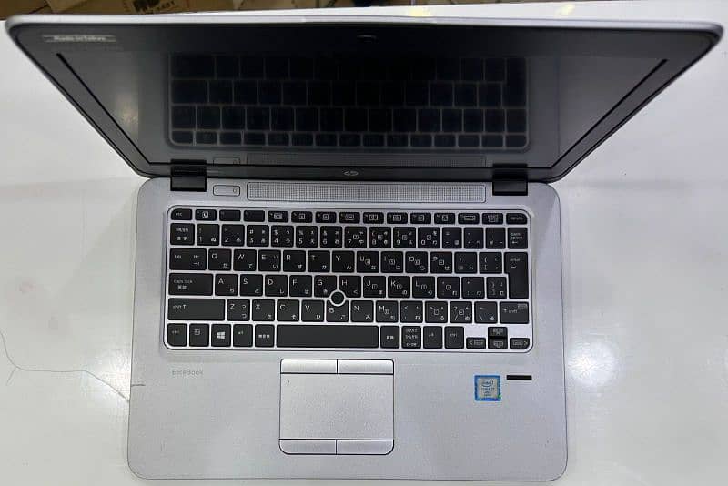 Hp slim light weight business laptop 0