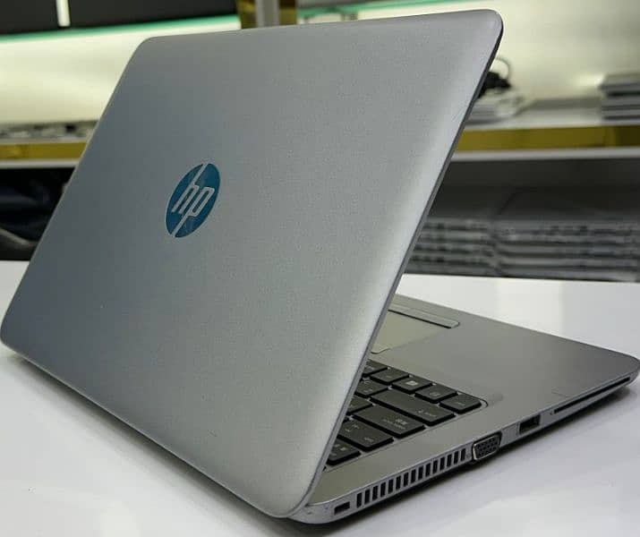 Hp slim light weight business laptop 1