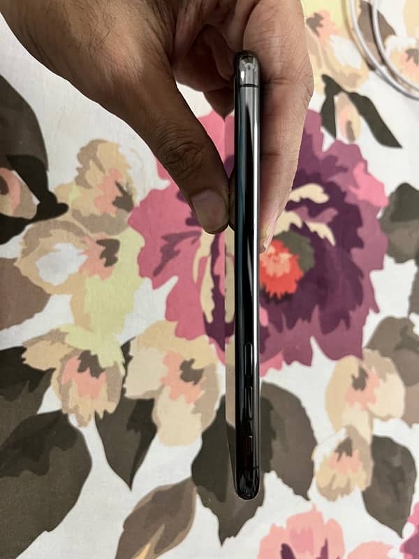 Iphone XS 256GB PTA Approved 7