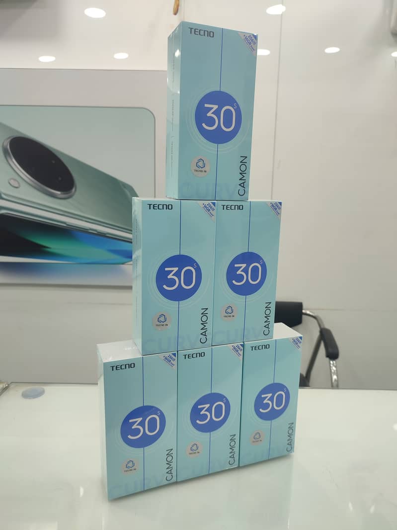 Camon 30s 8/256 at best price 0