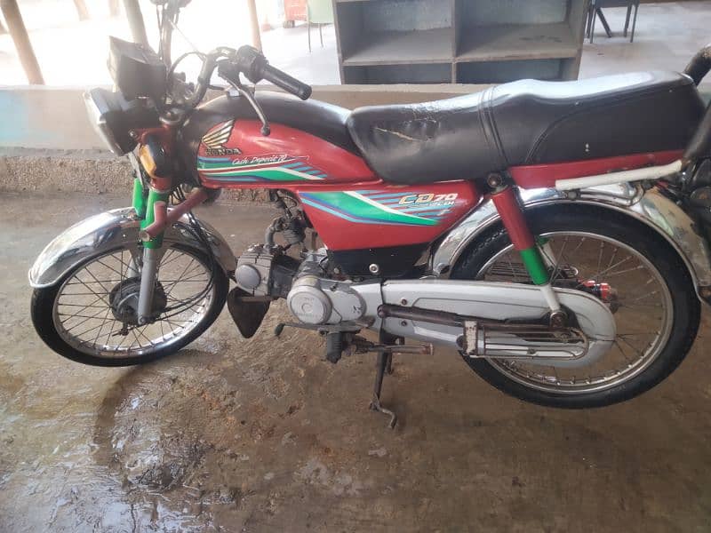 Honda CD70 8