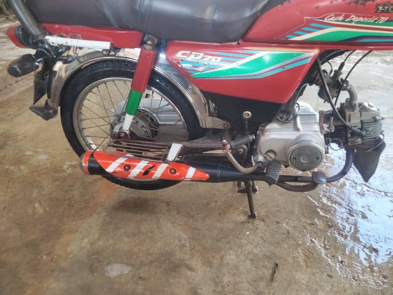 Honda CD70 12