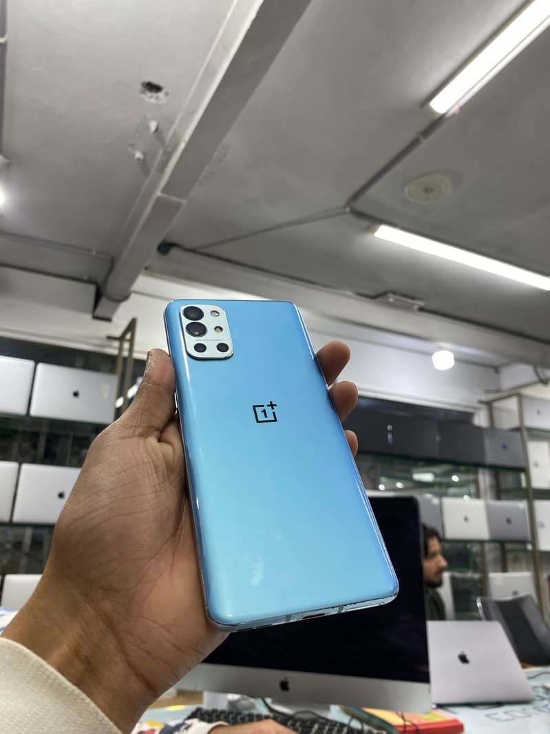 OnePlus 9r 5