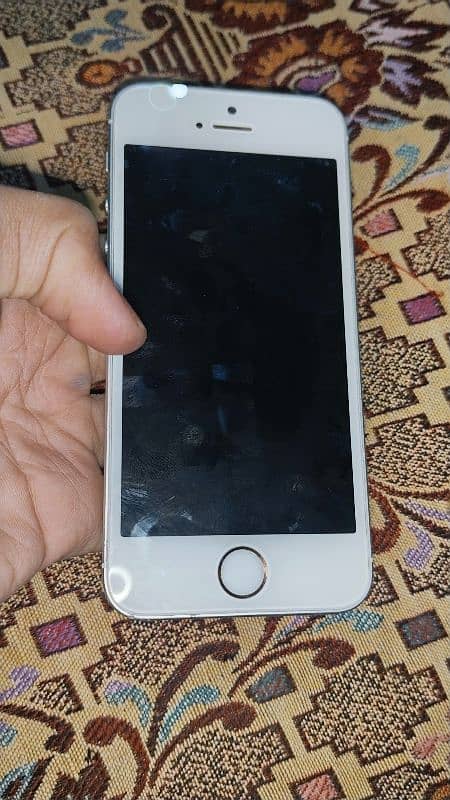 Iphone Se 2016 Non Pta 32 GB IOS 15.3 All Apps Working 0