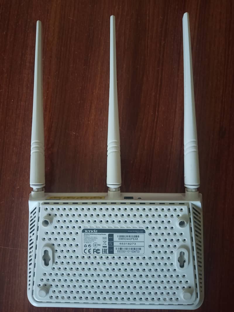 Tenda F3 N300 Wi-Fi Router 2