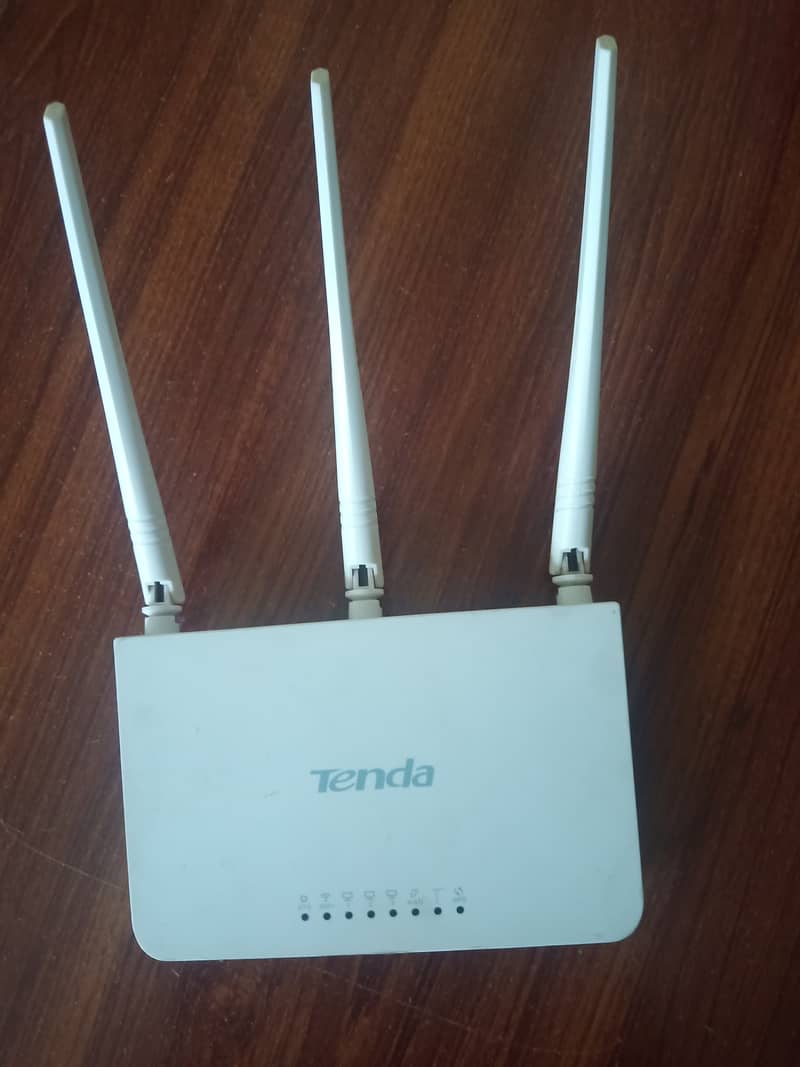 Tenda F3 N300 Wi-Fi Router 3