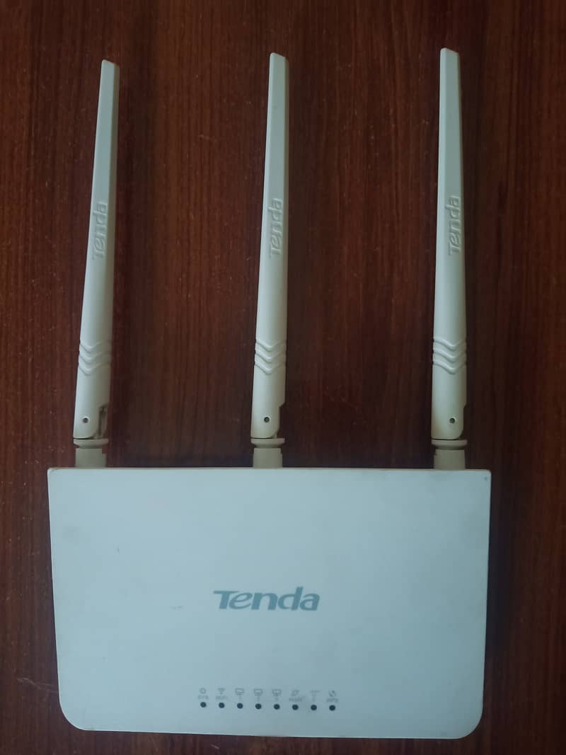 Tenda F3 N300 Wi-Fi Router 4