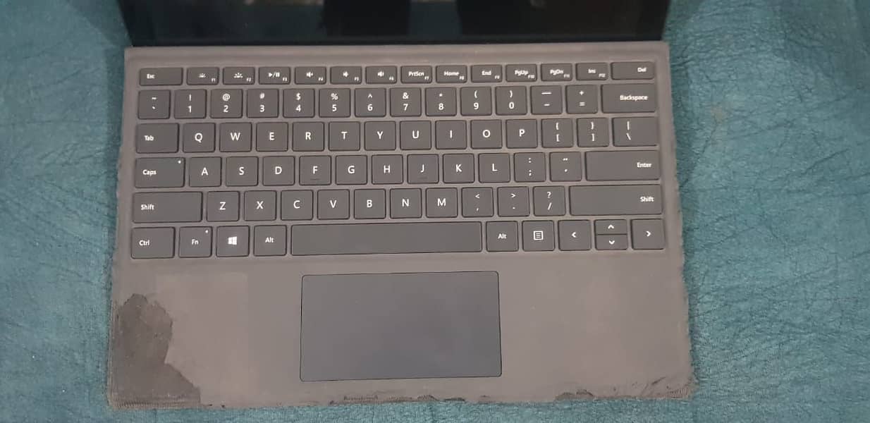 MICROSOFT SURFACE 6 PRO 0