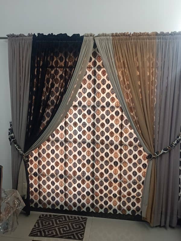 1 blind and 2 chiffon curtains 2