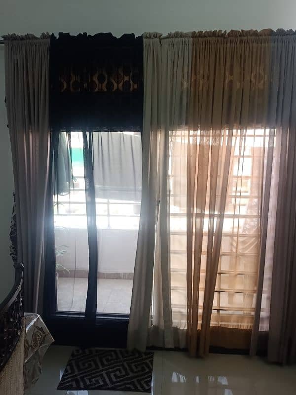 1 blind and 2 chiffon curtains 4