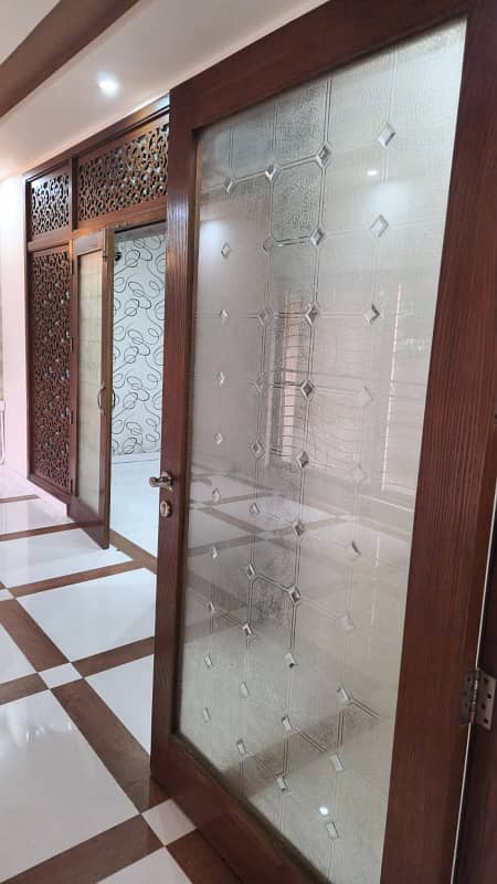 10 Marla House In Bahria Town Lahore For Sale 8