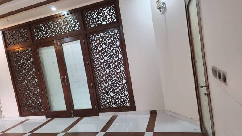 10 Marla House In Bahria Town Lahore For Sale 11