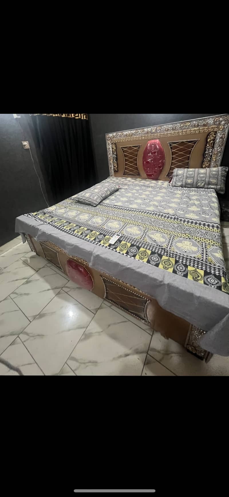 King size beautiful bed available 3