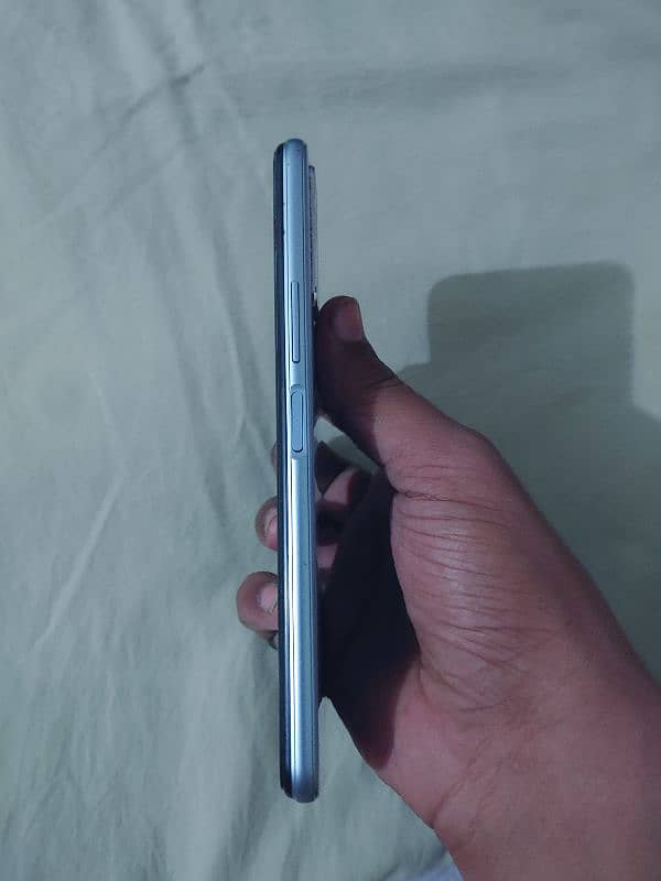 Vivo Y12s 4