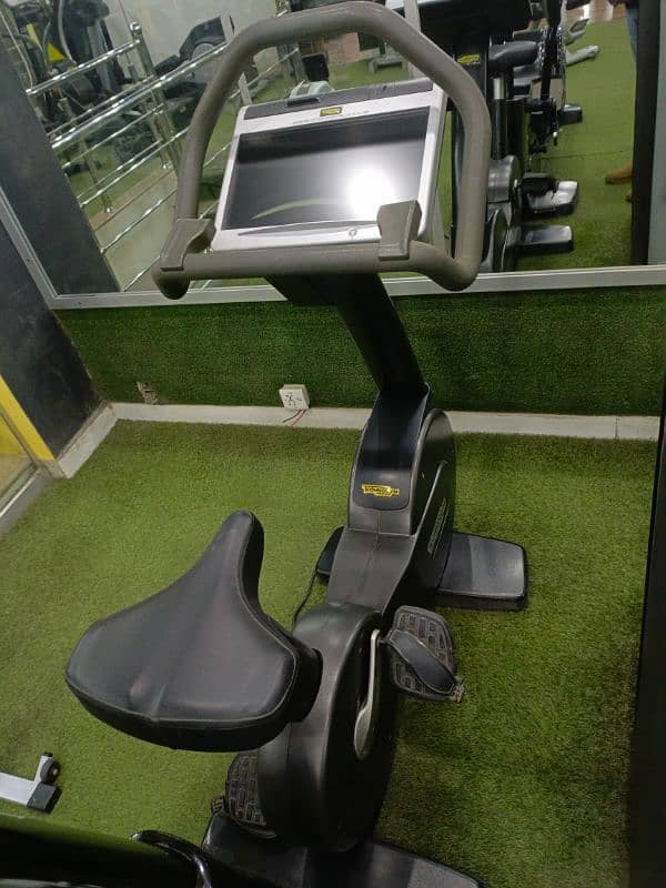 treadmill elliptical and uprait bike technologym 8