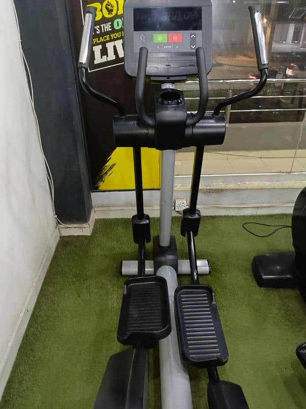 treadmill elliptical and uprait bike technologym 12