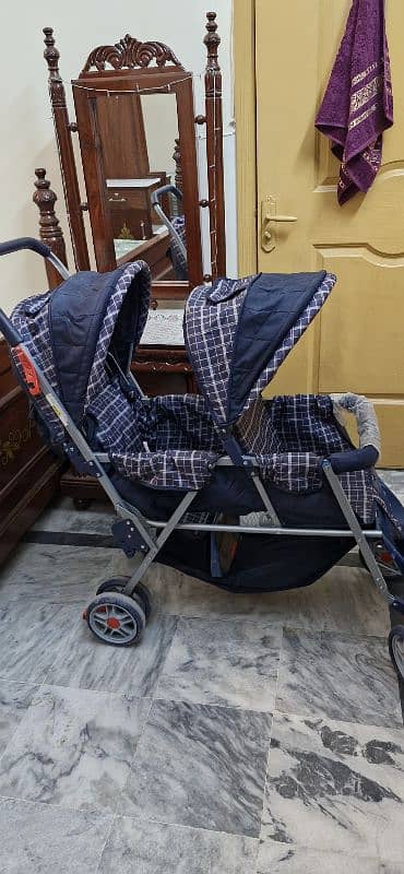 Dual pram. . 3