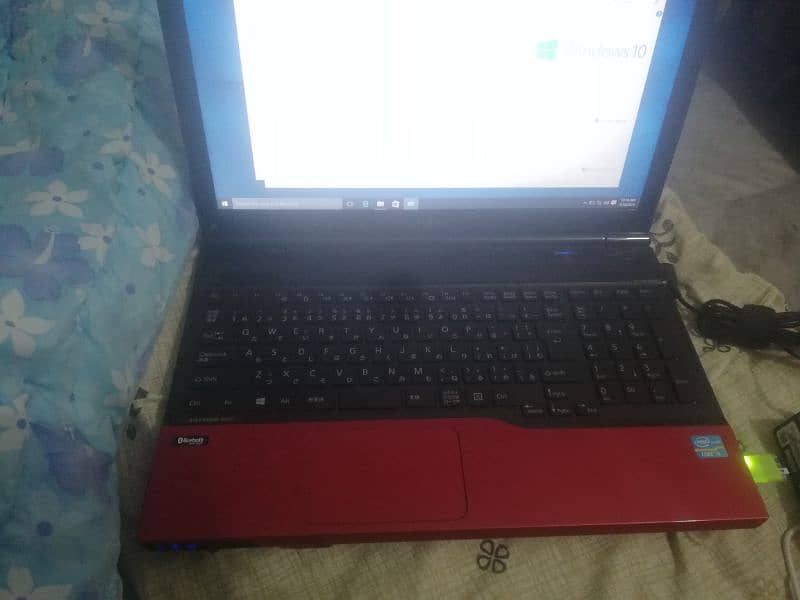 i3 3rd generation Laptop 8gb 320gb condition 10/10 0