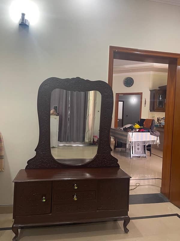 Selling pure shesham dressing table 1