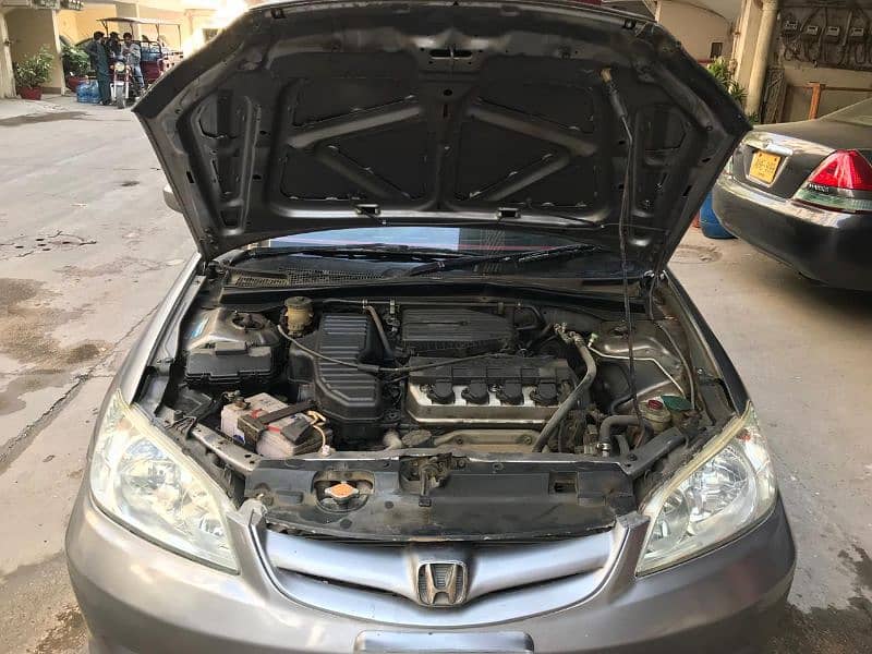 Honda Civic EXi 2004 1