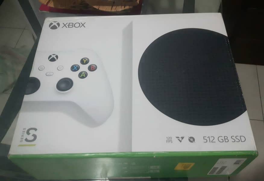 Xbox Series S 4