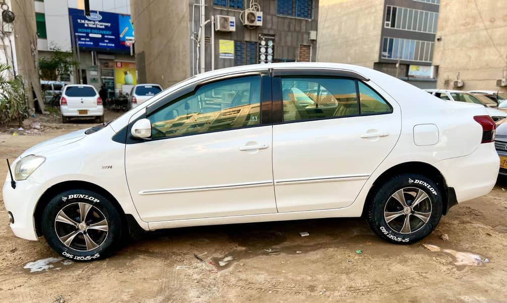 Toyota Belta 2010/13 6