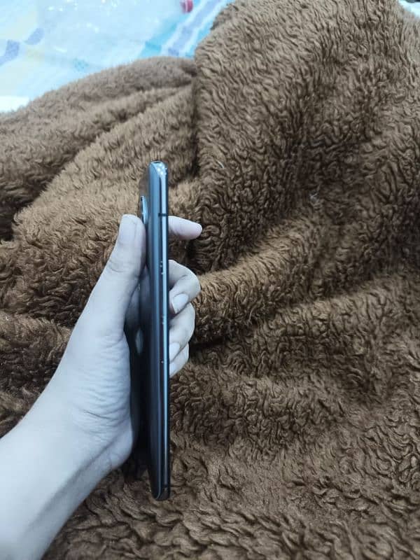 OnePlus 7T 10/10 condition 2