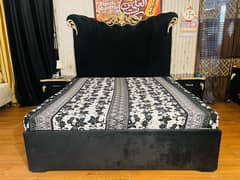 Slightly used branded Beautiful bed set without mattress