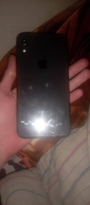 iphone xr non pta 64gb back damig han  or fac id ni chalti baki al ok 0