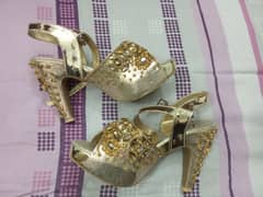 Fancy Bridal Dull Golden Sandle