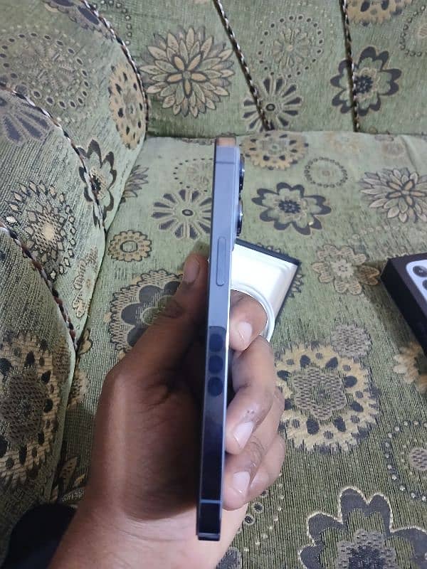 i phone 13 pro Non Pta 128 gb batery health 86 LLA Model with box 4