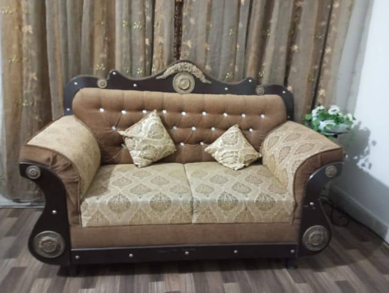 SOFA SET 6 SEATER 1