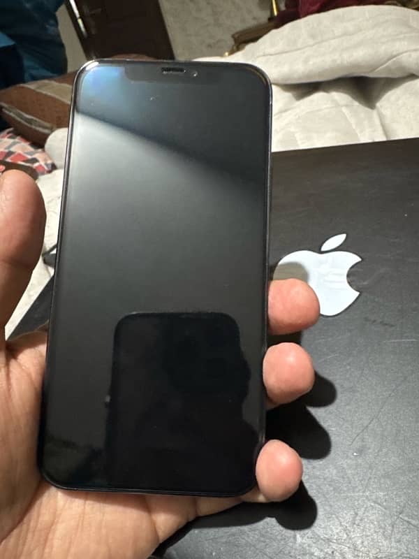 iphone 12 pro condition 10/10 battery health 92% 3