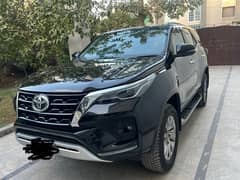 Toyota Fortuner 2.7 V 2021 Model