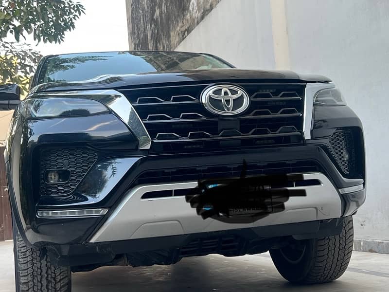 Toyota Fortuner V 2021 8