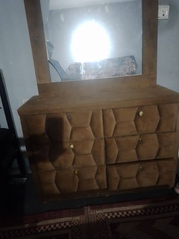 mirror and storage box 4