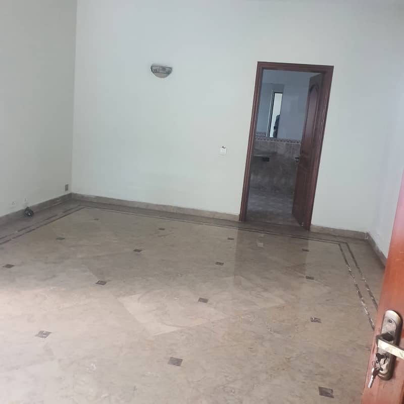 Two kanal House available for rent in Gulberg Lahore 11