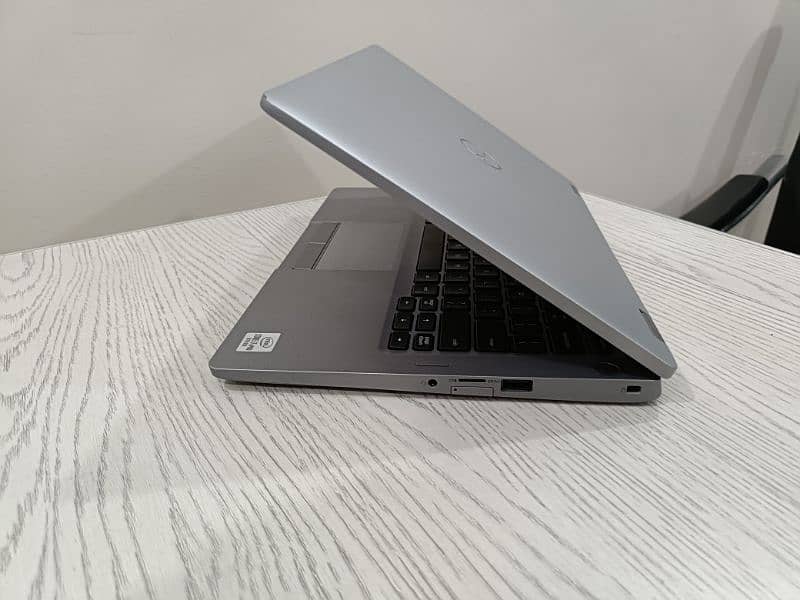 Dell Latitude 5310 2 in 1 core i7 10th gen hexacore 13.3 inch touch 8