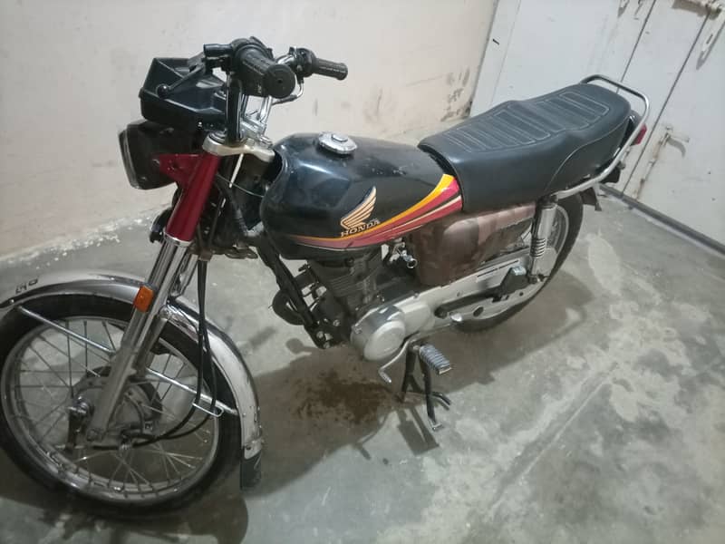 Honda CG 125 2011 4