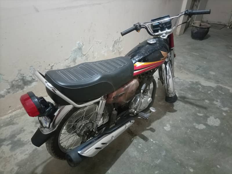 Honda CG 125 2011 5