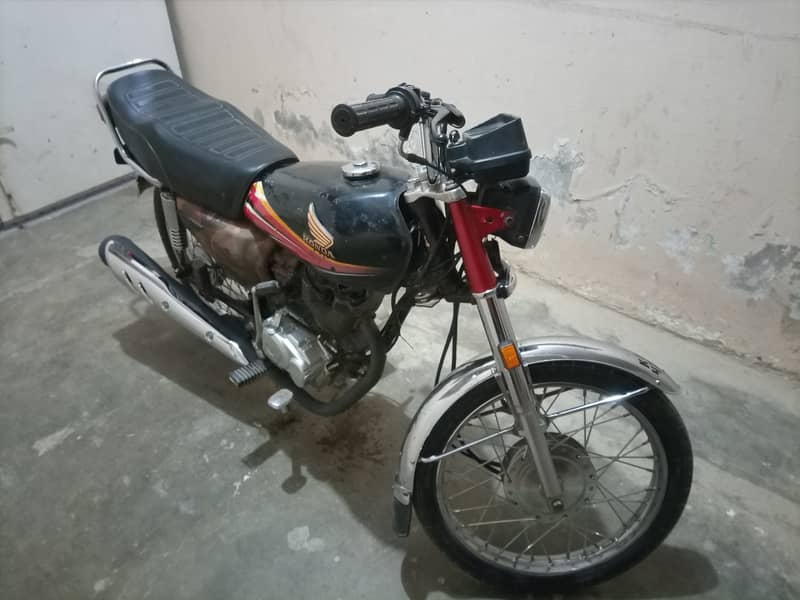 Honda CG 125 2011 6