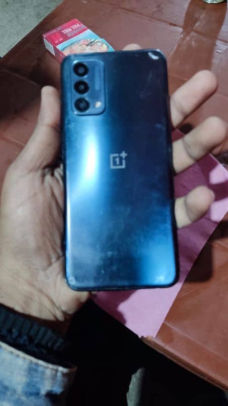 aoa Bhai mujhy OnePlus Nord 200 sale karna hai 10/8 single phone 5