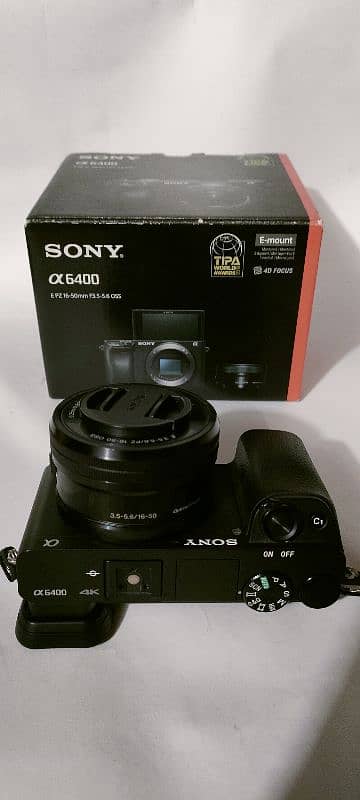 Sony 6400 with kit lens 4