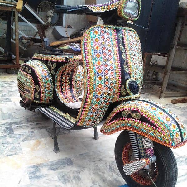 Vespa scooter 1977 North Nazimabad 0