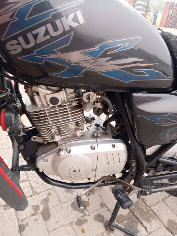 SUZUKI GS 150 SE 4