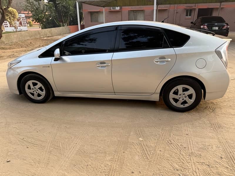 Toyota Prius 2013/2017 import 4