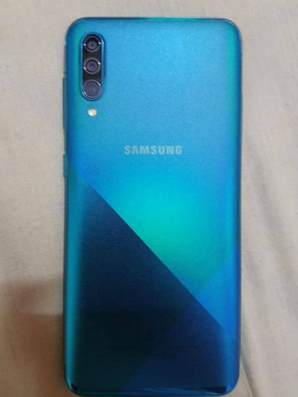 Samsung Galaxy A30s- 1